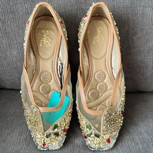NWT Ket Importa Gulabo Embellished Punjabi Jutti Mojari Gold Floral Sz 9 Wedding